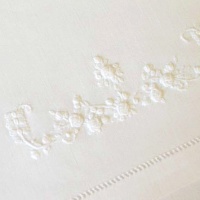 French Scroll - White - Runner (40 x 90)